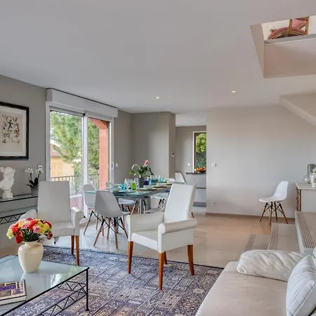 Villa Sur Les Hauteurs De Nice, Proche Centre *