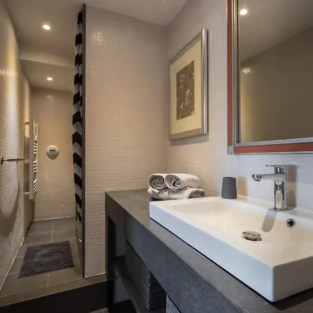 Sur Les Hauteurs De Nice, Proche Centre * Nice