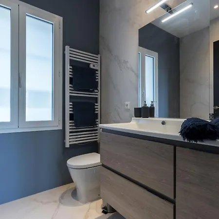 Sur Les Hauteurs De Nice, Proche Centre *