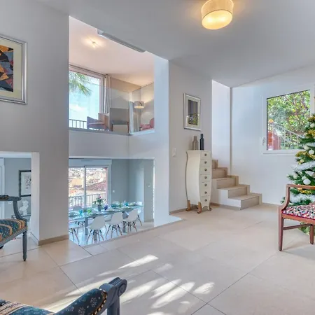 Villa Sur Les Hauteurs De Nice, Proche Centre