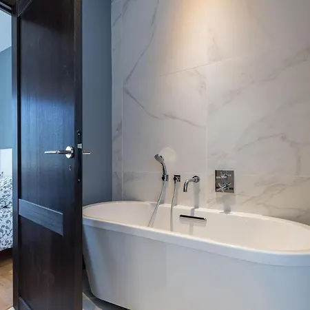 Sur Les Hauteurs De Nice, Proche Centre Gasthof 4*