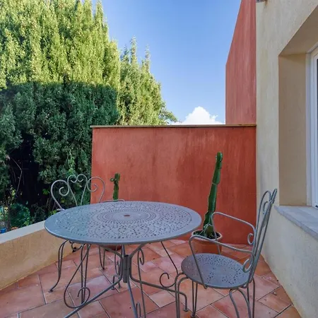 Gasthof Sur Les Hauteurs De Nice, Proche Centre 4*