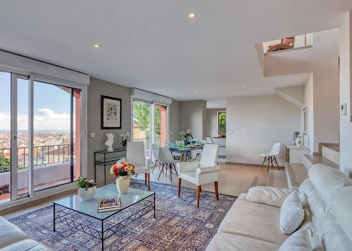 Villa Sur Les Hauteurs De Nice, Proche Centre