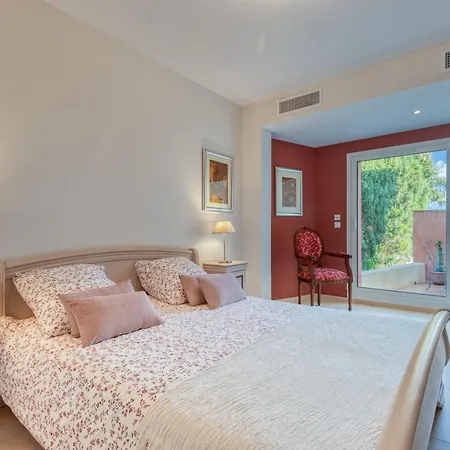 Sur Les Hauteurs De Nice, Proche Centre 4*